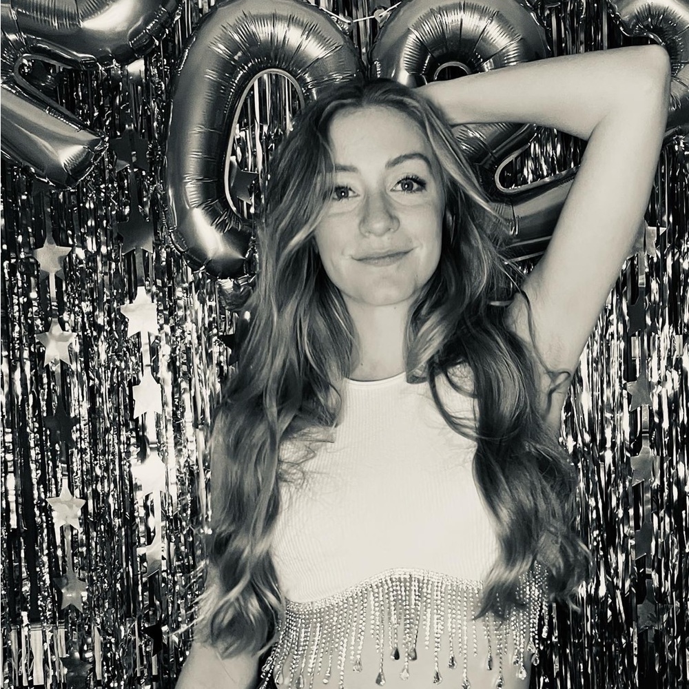 INSTAGRAM @alexandratess